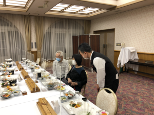 童話村たきのうえホテル渓谷　料理の説明